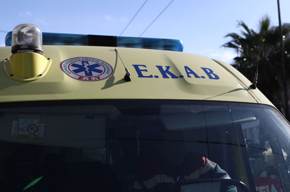 Η απάντηση του ΕΚΑΒ για τον Γιώργο Μαζωνάκη - Καταρρίπτεται το αφήγημα του γιατρού