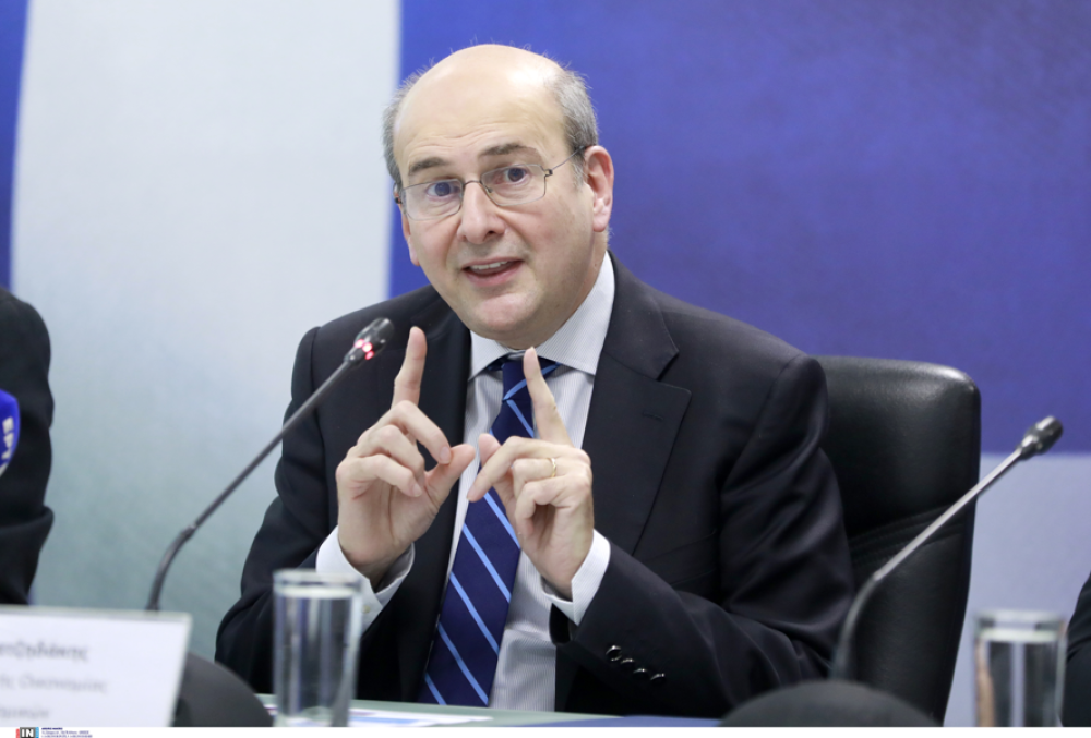 Κωστής Χατζηδάκης: Μέτρα για τη μεσαία τάξη τον Σεπτέμβριο (video)
