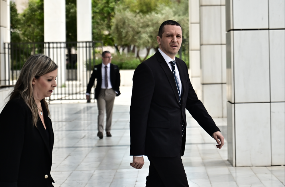 Δίκη Σπαρτιατών: όπισθεν ολοταχώς από τον Στίγκα - «Ξέχασε» τα πάντα για μαφία και Κασιδιάρη