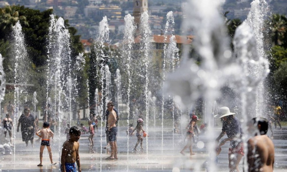 Τρίτη μέρα καύσωνα: Βροχές και καταιγίδες μετά το μεσημέρι