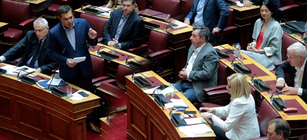 «Ντροπή είναι»: Αρένα η Βουλή για τα μάτια της… Δημοκρατικής Παράταξης