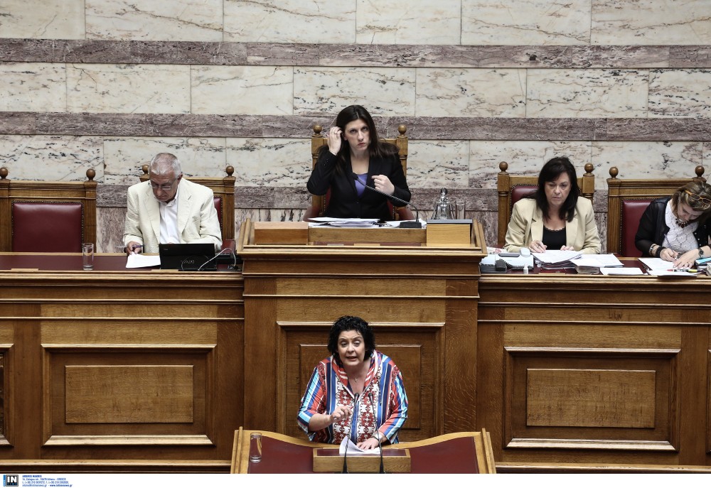 Λιάνα Κανέλλη για Πολυτεχνείο: Στα παλαιότερα των υποδημάτων μου όσα λέει η Κωνσταντοπούλου