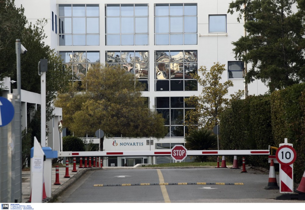 Σκευωρία Novartis: κουκουλοφόροι με τακτική τις… καθυστερήσεις