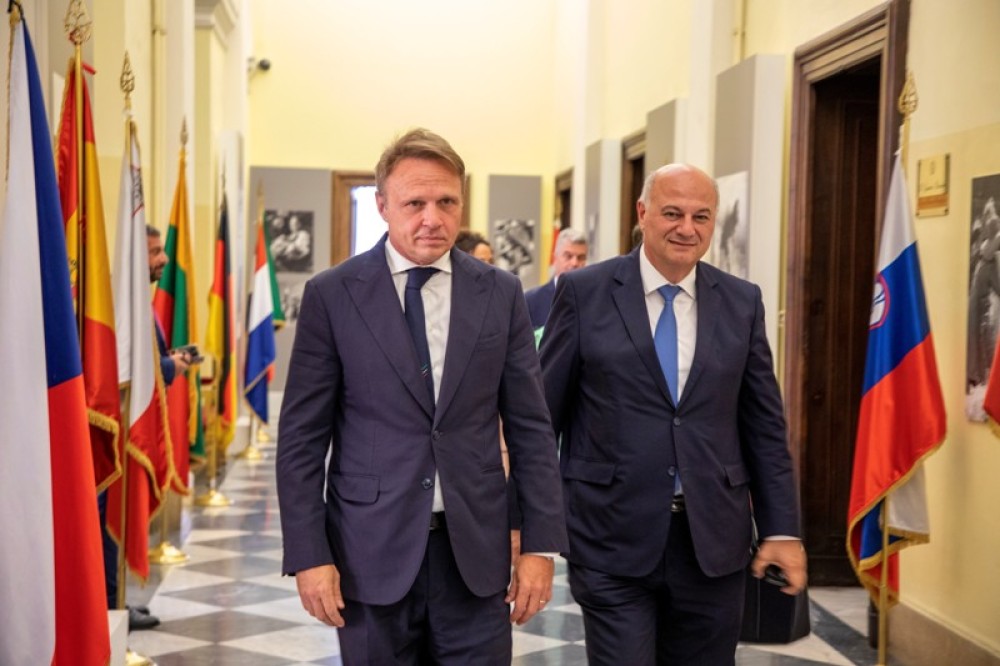 Συνάντηση Κώστα Τσιάρα με τον Ιταλό ομόλογό του Francesco Lollobrigida