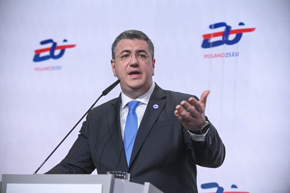 Τζιτζικώστας: Λιμάνι Ηρακλείου - στρατηγικό έργο για την Ε.Ε.