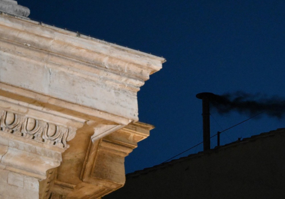 Βατικανό: Άκαρπη η πρώτη ψηφοφορία - Το πρωί της Πέμπτης συνεδριάζει ξανά το Κονκλάβιο