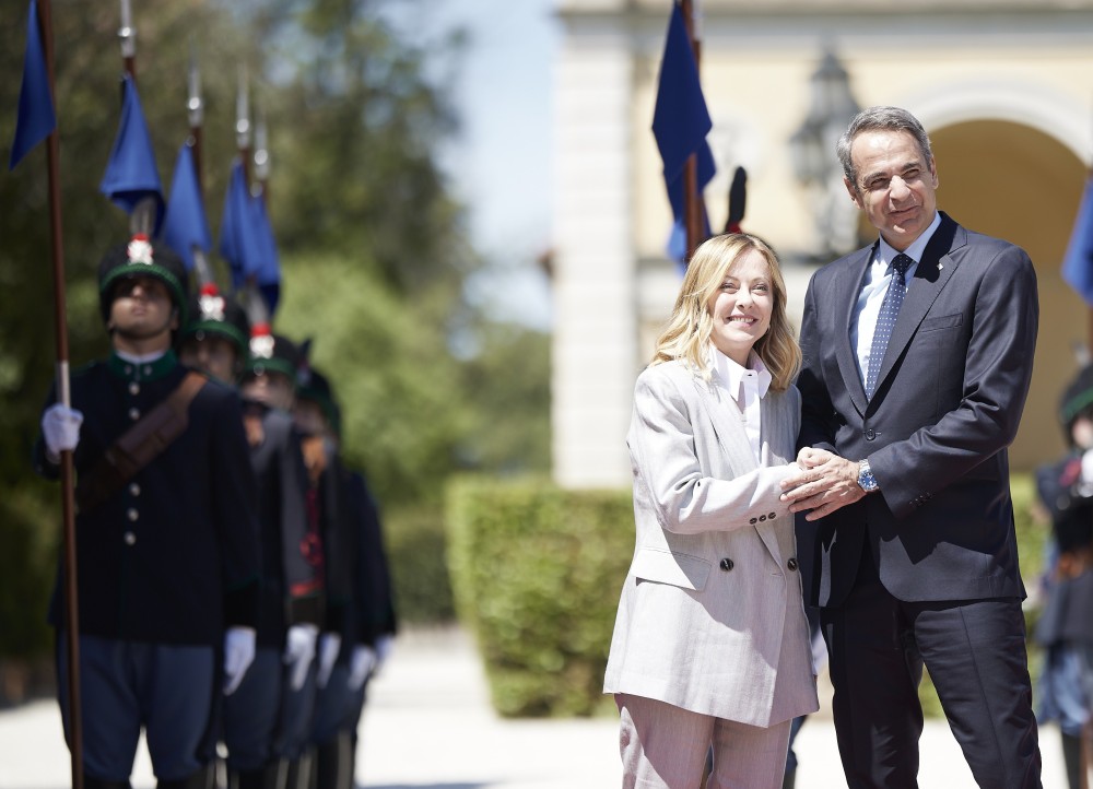 Μητσοτάκης σε Μελόνι: Κοινά συμφέροντα και κοινός βηματισμός Ελλάδας - Ιταλίας (video)