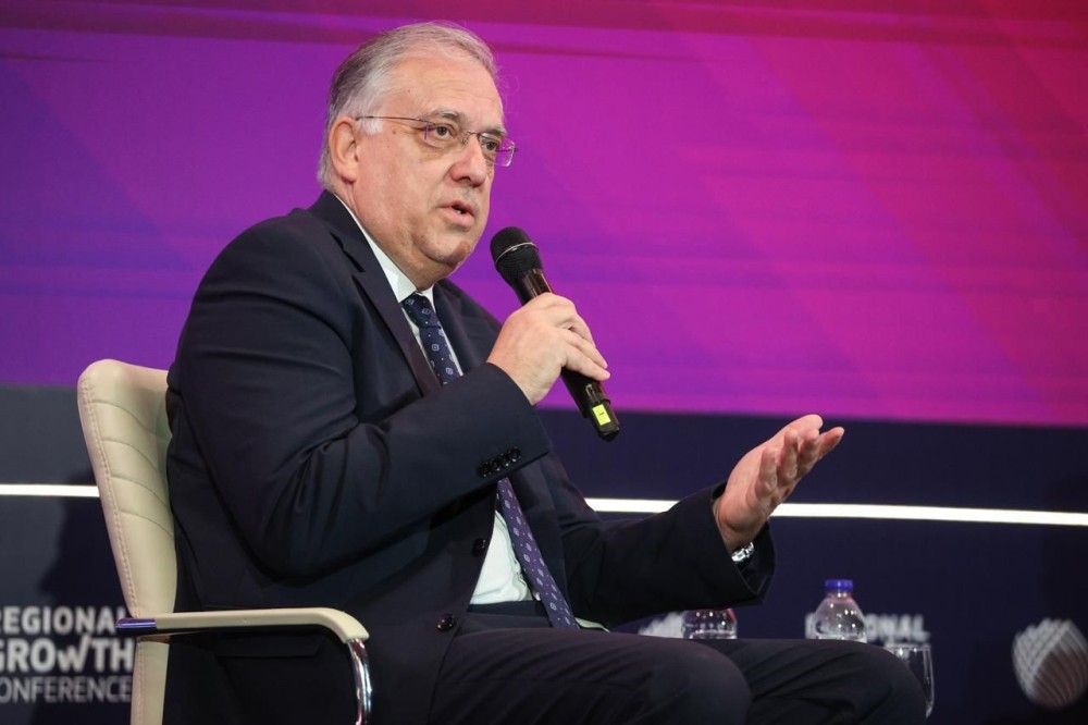 Θεοδωρικάκος: Δραματική μείωση της ανεργίας στους νέους και τις γυναίκες (video)