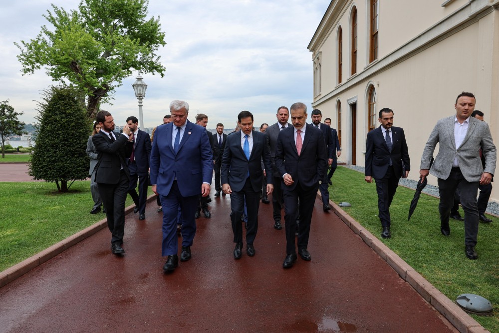Ο Μάρκο Ρούμπιο ζητεί «να σταματήσει η σφαγή» στην Ουκρανία