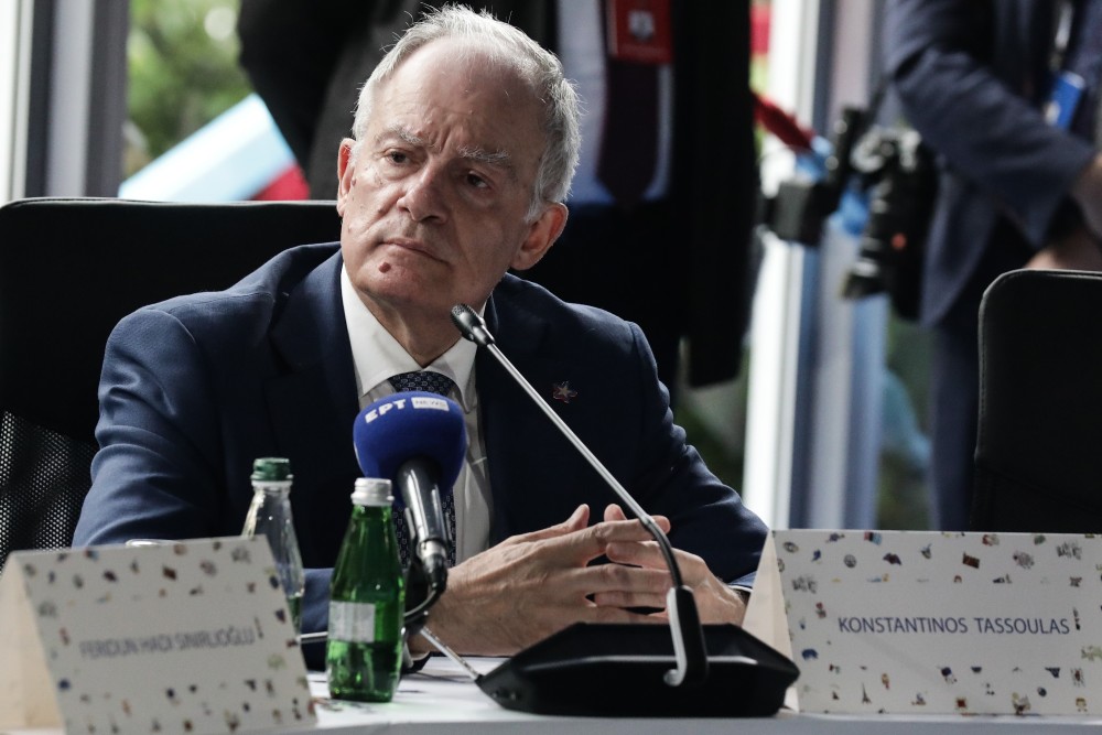 Συλλυπητήρια του Κωνσταντίνου Τασούλα στον πρόεδρο της Αυστρίας για την πολύνεκρη επίθεση στο Γκρατς