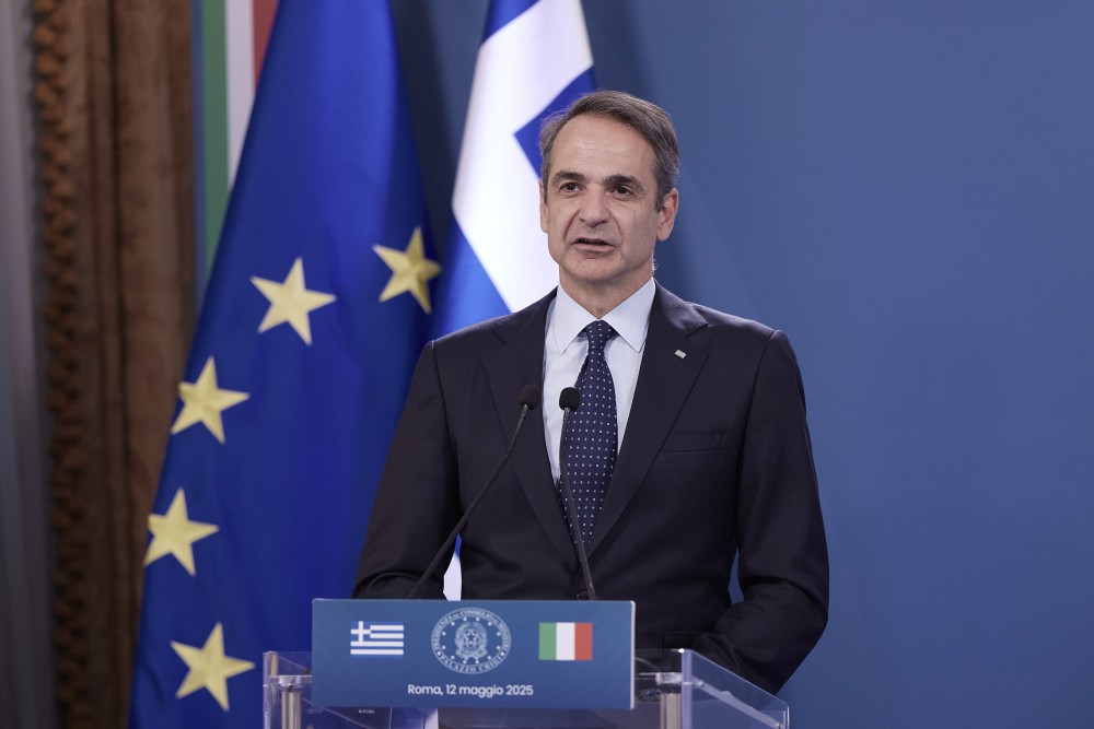 Οι ΛΟΑΤΚΙ+ ανάμεσά τους, η βαλίτσα του πρωθυπουργού και τα στοιχήματα για τον Ανδρουλάκη