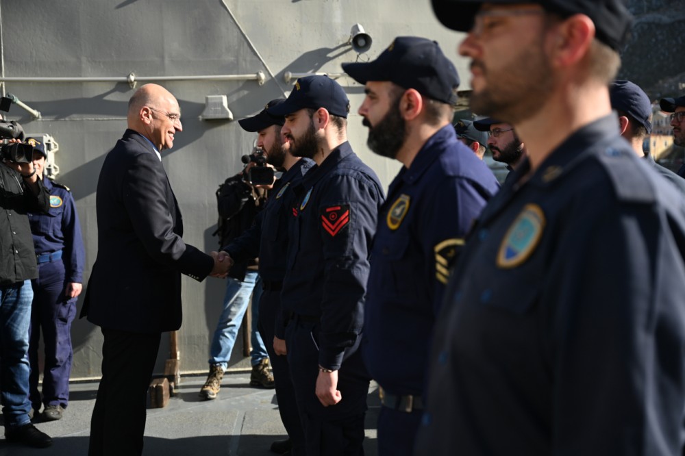 Στη Σύμη ο Δένδιας για την επέτειο της 8ης Μαΐου 1945