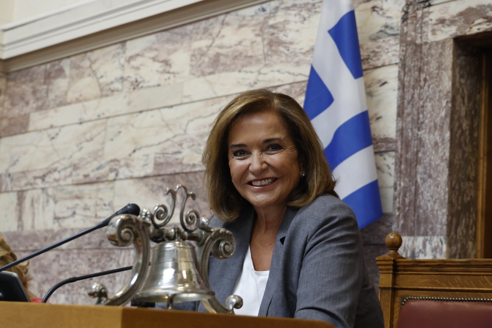 Ντόρα Μπακογιάννη κατά Σαμαρά: Ιστορικό λάθος η συμμετοχή στο δημοψήφισμα του 2015