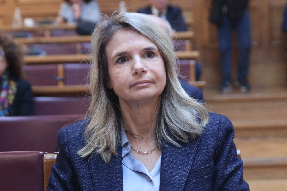 ΠΑΣΟΚ: η επιλεκτική αμνησία Αποστολάκη μετά το πόρισμα Καρώνη για τα Τέμπη