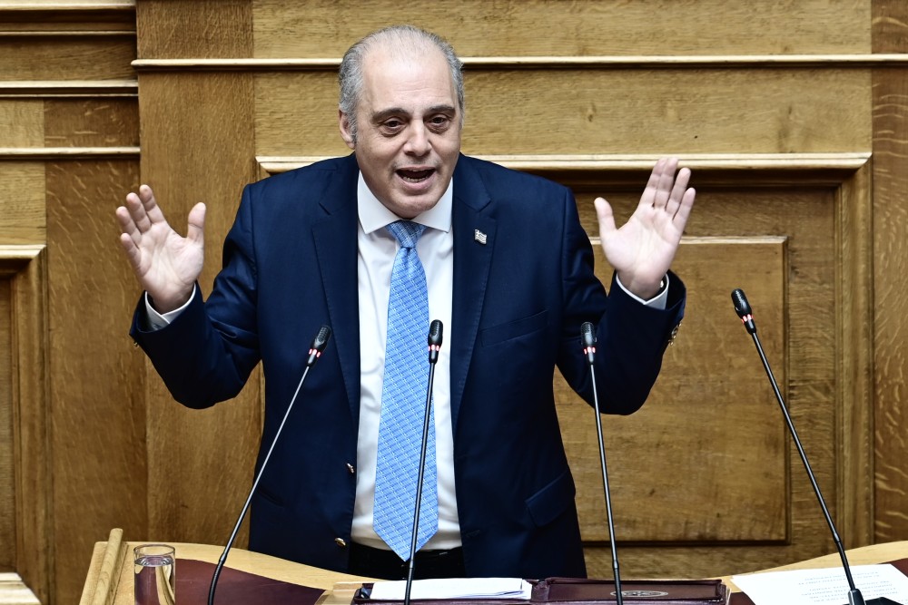 Βελόπουλος: Ρυθμιστής συνωμοσιών και πολιτικής λάσπης