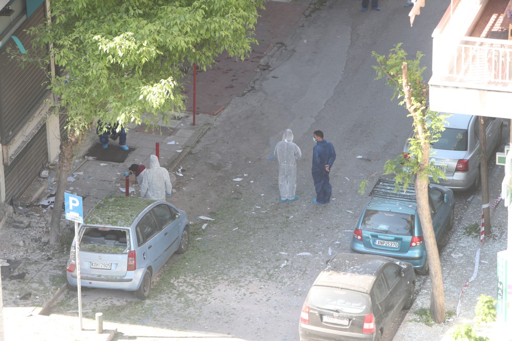 Θεσσαλονίκη: Η 38χρονη που σκοτώθηκε είχε τοποθετήσει τη βόμβα - Φύλλο και φτερό και το παρελθόν της (photos & video)