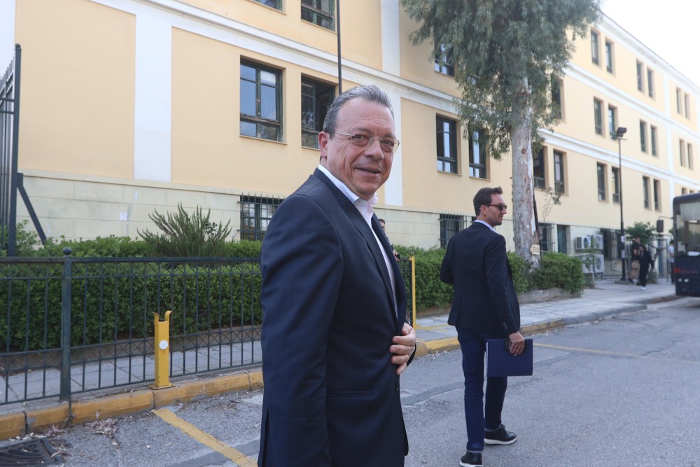 Ο Φάμελλος απαιτεί να κατηγορεί χωρίς να λογοδοτεί