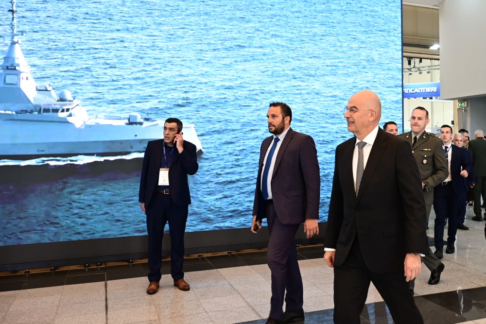 Στη διεθνή έκθεση Άμυνας και Ασφάλειας DEFEA 2025 ο Νίκος Δένδιας - Συνάντηση με τον Αρμένιο ομόλογό του