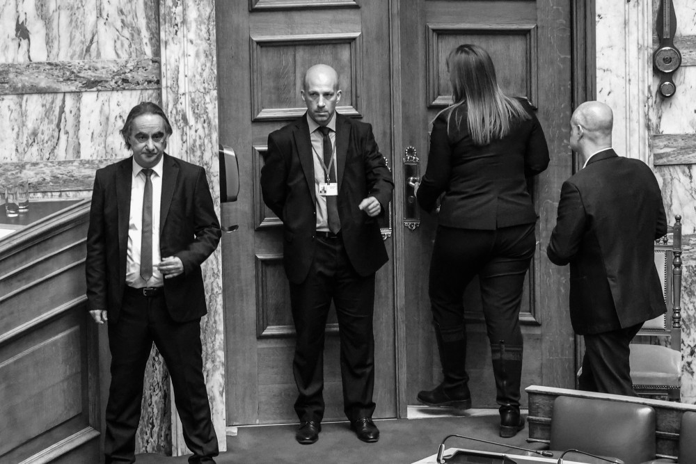Βουλή: αντιπαράθεση για εκλογή Μητροπολιτών – Κωνσταντοπούλου κατά τροπολογίας