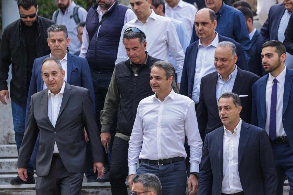 Σχέσεις εμπιστοσύνης με τους κεντρώους