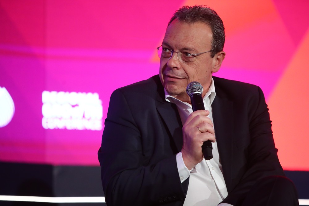 Φάμελλος στα άκρα: Από την Ομάδα Αλήθειας… στη θεωρία συνωμοσίας