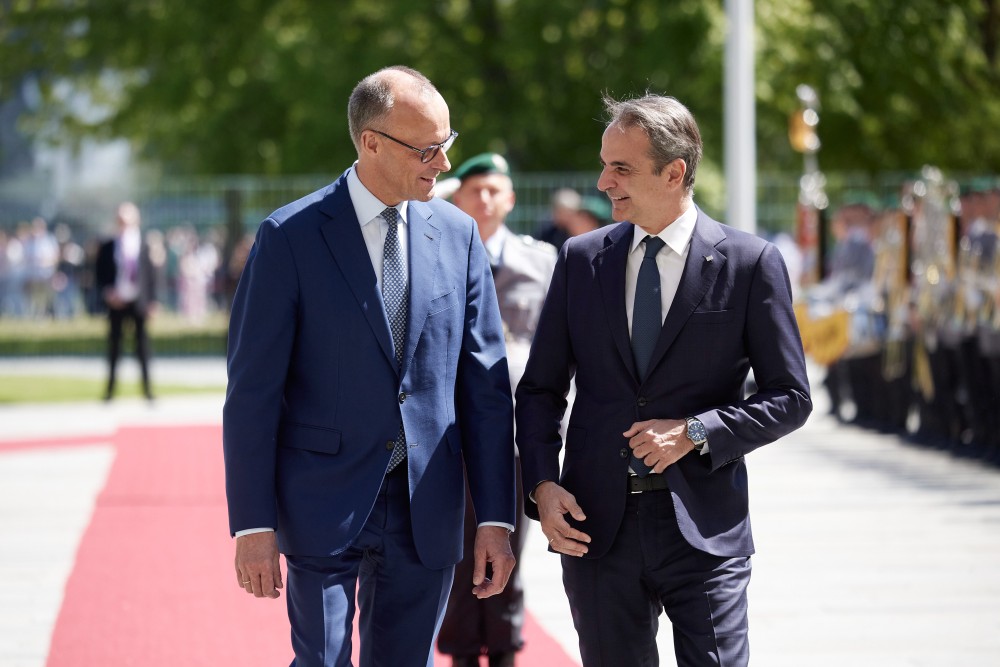 Συνάντηση Μητσοτάκη - Μερτς: Η Ελλάδα αναγεννιέται - Από την κρίση στην ανάπτυξη