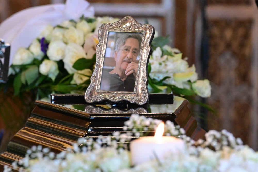 Σε κλίμα συγκίνησης το τελευταίο αντίο στον Νίκο Γαλανό (photos)