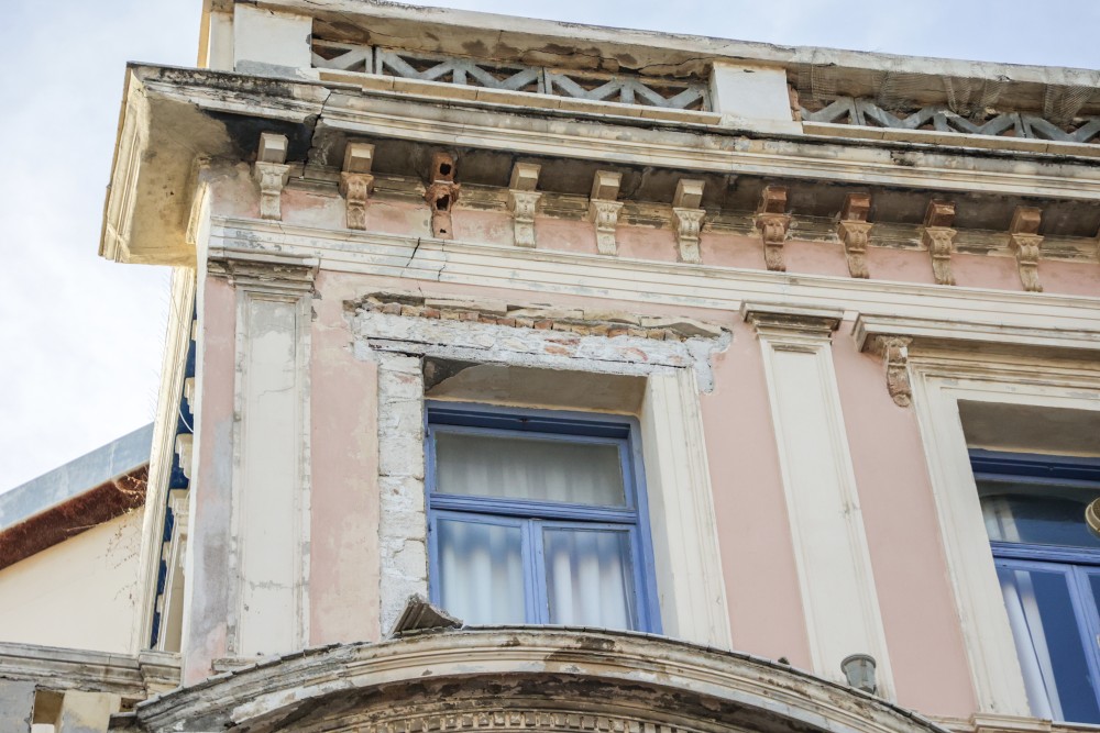 Οι πρώτες εικόνες μετά τον σεισμό 6,1 Ρίχτερ στην Κρήτη: τι θα γίνει με τα σχολεία