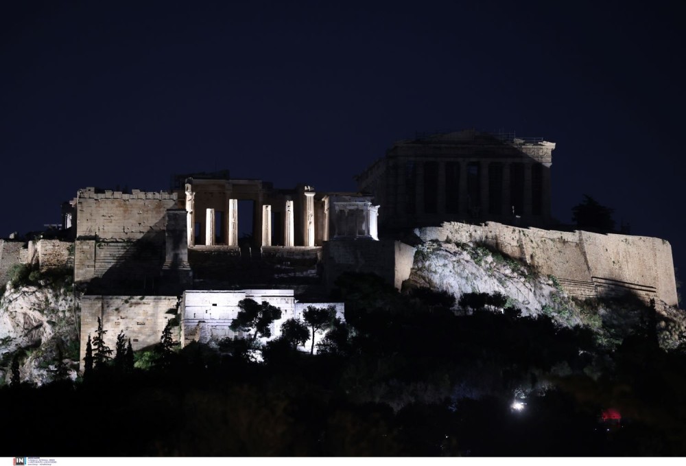Παρέμβαση εισαγγελέα  για το drone show πάνω από την Ακρόπολη