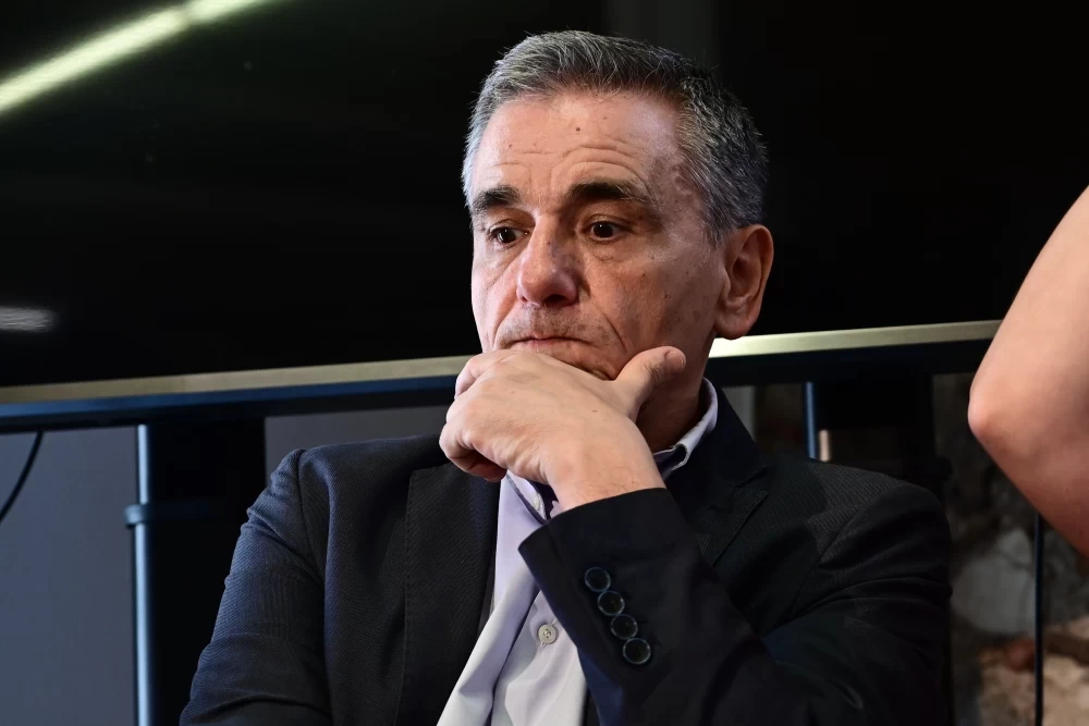 Ο Τσακαλώτος το μετάνιωσε και παρακαλάει για συνεργασία με ΣΥΡΙΖΑ, ΠΑΣΟΚ και Πλεύση Ελευθερίας