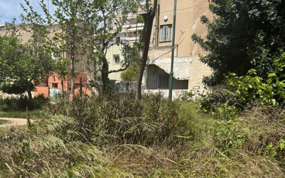 «Αθήνα Ψηλά»: εικόνες ντροπής στα πάρκα της πόλης (photos)