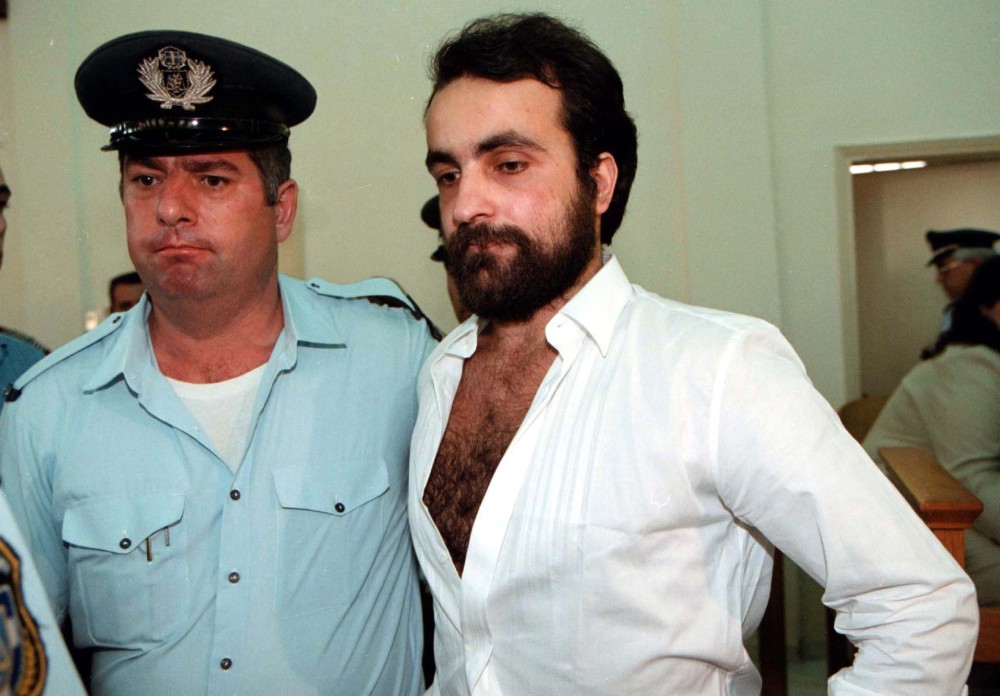 Σαν σήμερα ο «σφαγέας» της Θάσου ξεκληρίζει όλη του την οικογένεια