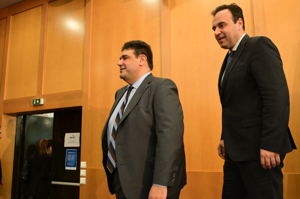 Οι πολίτες θα αξιολογούν το Δημόσιο δύο φορές τον χρόνο - Τι περιλαμβάνει το ερωτηματολόγιο