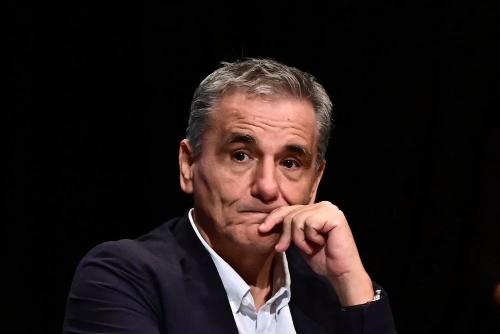 Ο Τσακαλώτος το μετάνιωσε και παρακαλάει για συνεργασία με ΣΥΡΙΖΑ, ΠΑΣΟΚ και Πλεύση Ελευθερίας