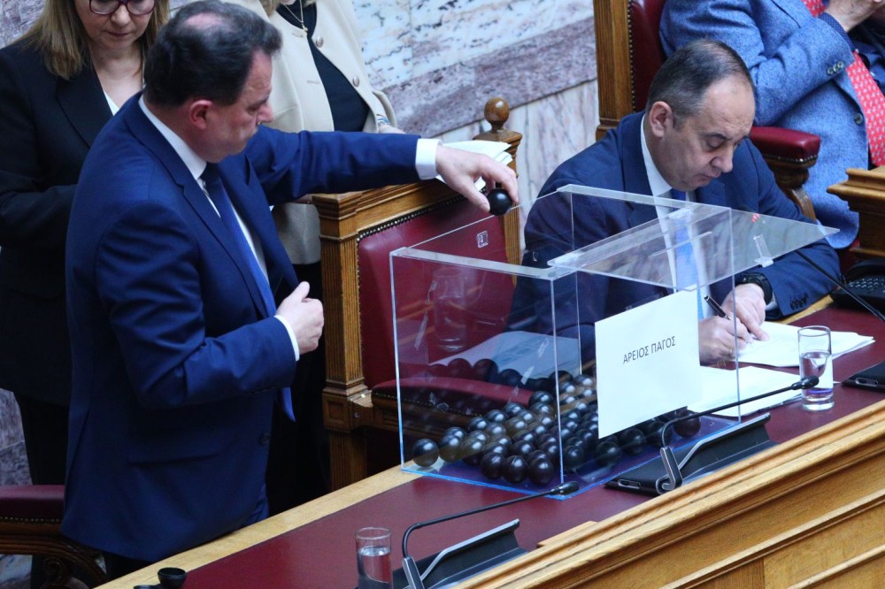 Βουλή: ποιοι κληρώθηκαν για το Δικαστικό Συμβούλιο που θα εξετάσει την υπόθεση Τριαντόπουλου