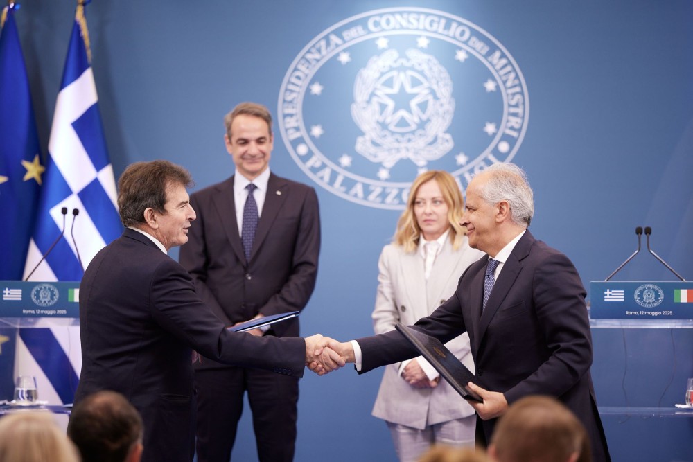 Ιταλία - Χρυσοχοΐδης: μνημόνια συνεργασίας για κοινές περιπολίες σε τουριστικά θέρετρα και δίωξη ναρκωτικών