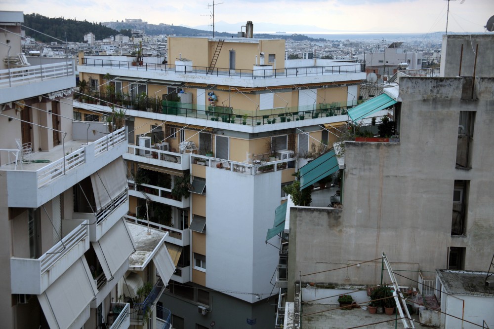 Έφοδος της ΑΑΔΕ σε «κλειστά» διαμερίσματα - Έλεγχοι για τις «μαύρες» μισθώσεις