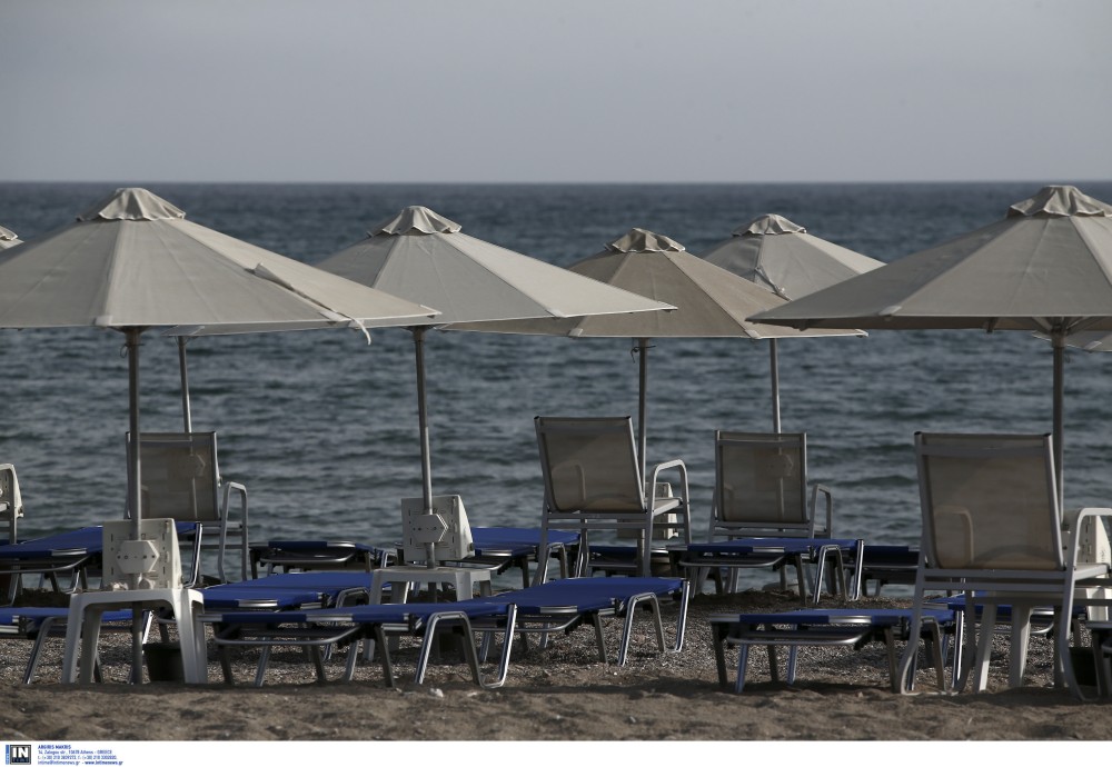 Ακτή Βουλιαγμένης: επενδυτικό ενδιαφέρον για τη μακροχρόνια μίσθωση της οργανωμένης παραλίας
