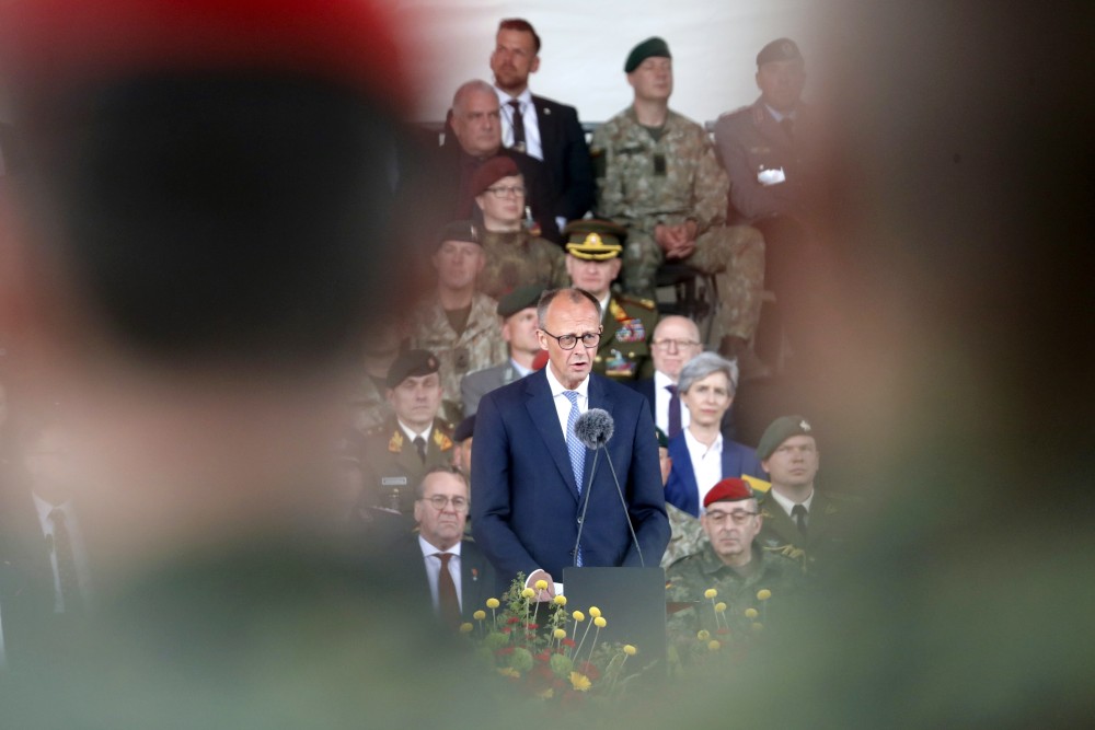 Γερμανία: αναπτύσσει μόνιμα νατοϊκά στρατεύματα σε άλλη χώρα για πρώτη φορά μετά τον Β&#x27;ΠΠ