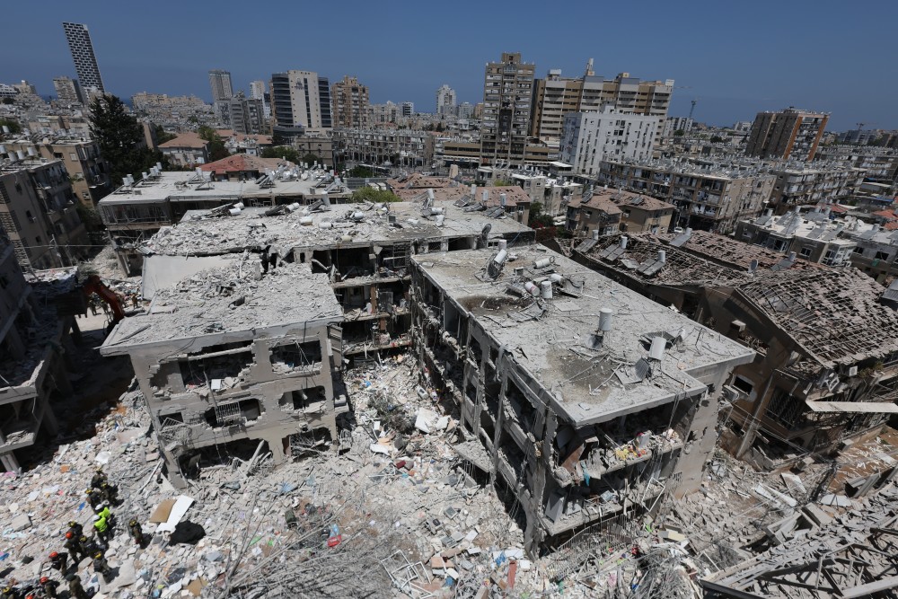 Νέοι βομβαρδισμοί στην Τεχεράνη -  Ο IDF καλεί τους Ιρανούς που μένουν κοντά σε εγκαταστάσεις όπλων  να απομακρυνθούν (video)