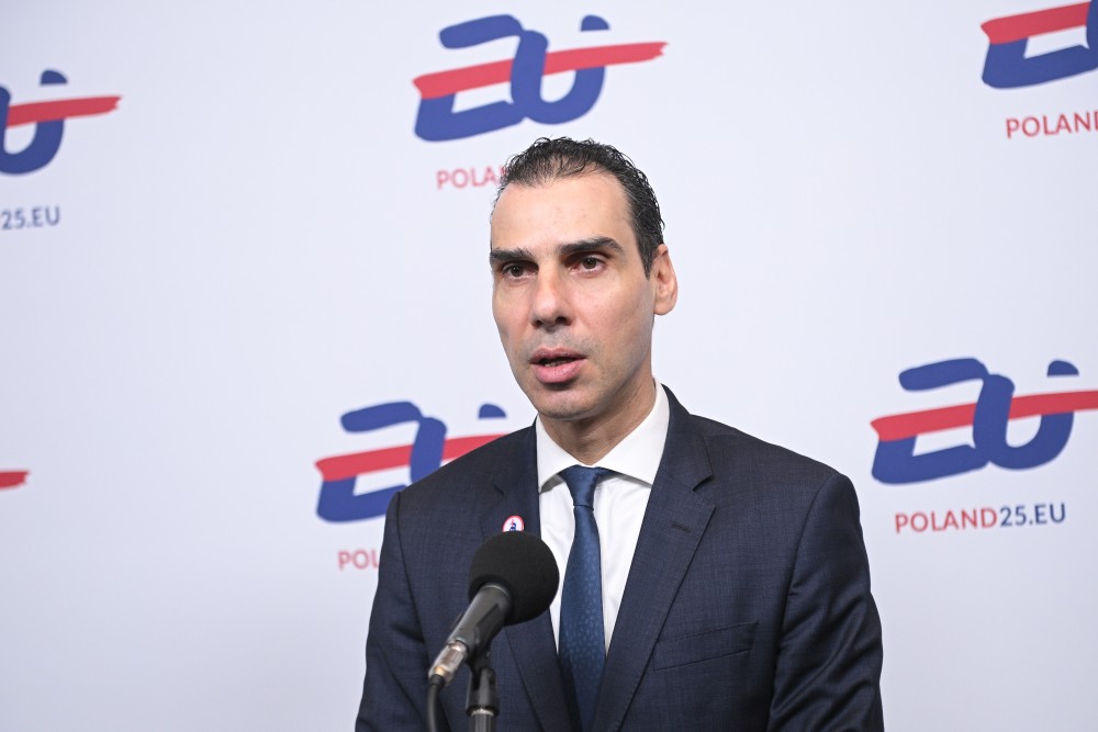 Θεμιστοκλέους για διανομή φαρμάκων κατ’ οίκον: Οι πρώτες 280 αιτήσεις έγιναν μέχρι χθες το βράδυ