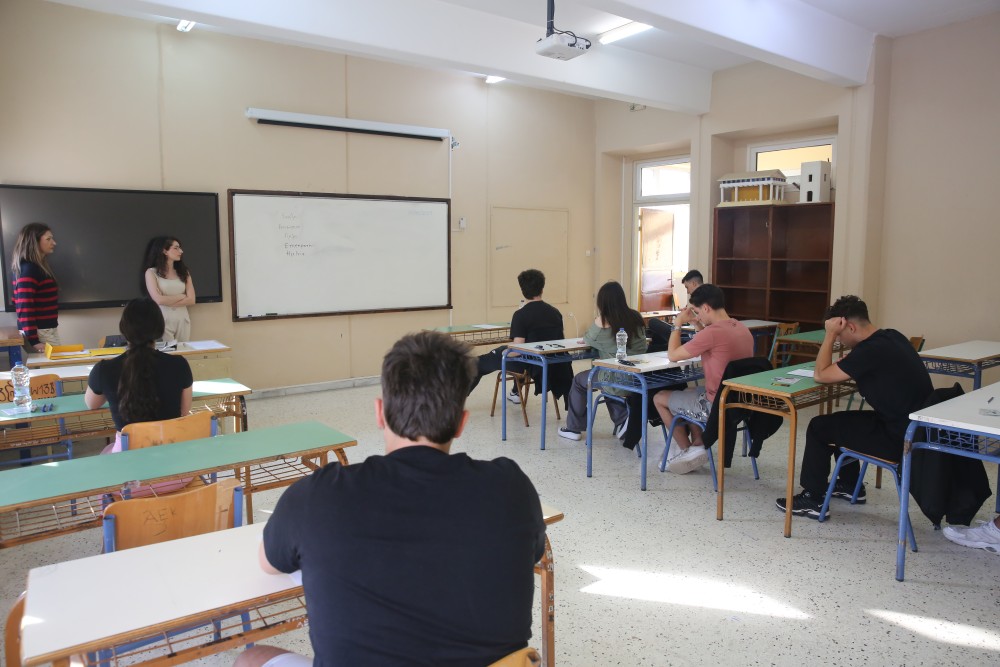 Πανελλαδικές Εξετάσεις: τελευταία μέρα για τους υποψήφιους των ΕΠΑΛ - Τέλος εξετάσεων και στα γυμνάσια