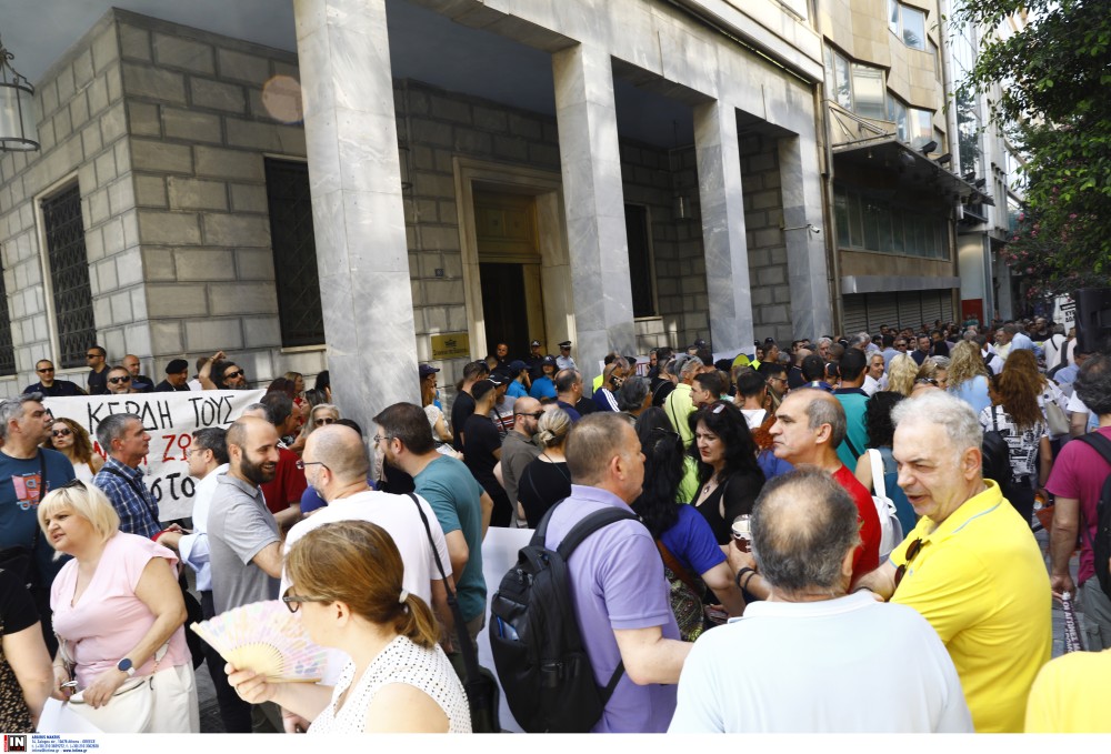 Συζητήθηκε στο ΣτΕ η επαναφορά του 13ου και 14ου μισθού στο Δημόσιο