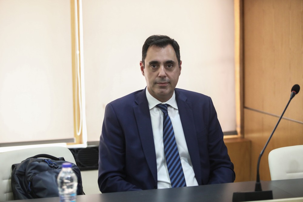 Ο Σμυρλής «καρφώνει» την Κωνσταντοπούλου: Το φουλάρι στη Βουλή δεν κάνει εξωτερική πολιτική (video)