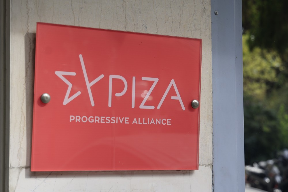 ΣΥΡΙΖΑ: υποκριτικά δάκρυα για Τέμπη - πανηγύρια για Δούρου