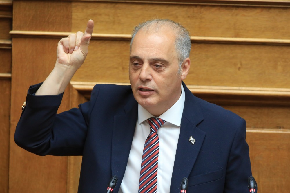 Ο Βελόπουλος περιοδεύων… εισαγγελέας