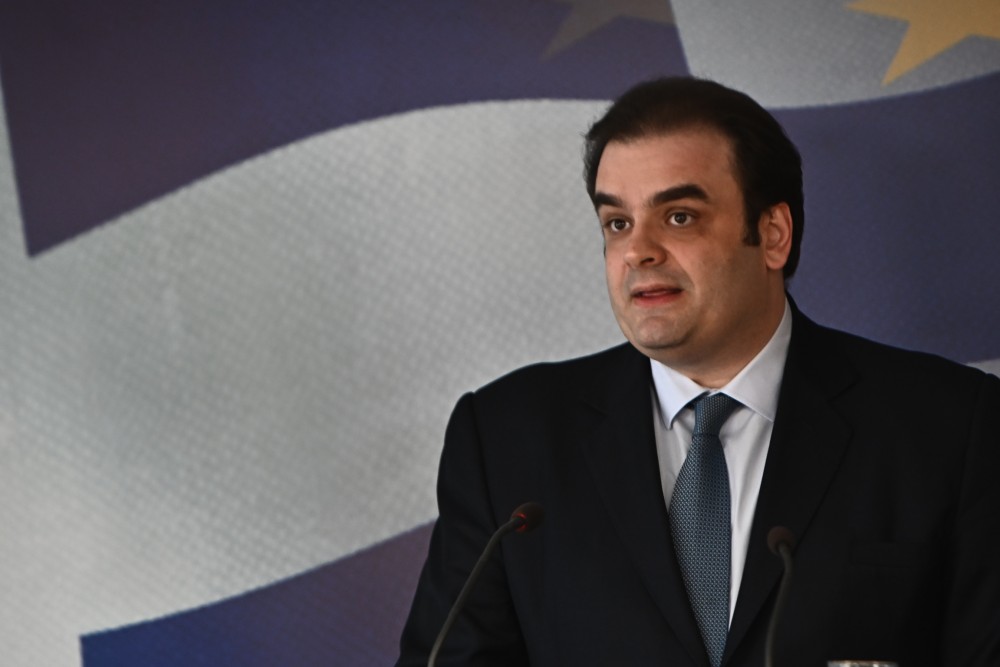 Πιερρακάκης: Στήριξη της ευρωπαϊκής πρότασης για τέλος 2 ευρώ στα φθηνά δέματα από την Ασία