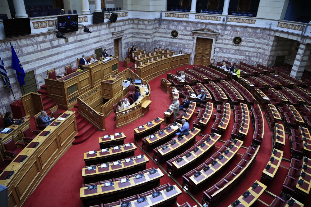 Βουλή: υπερψηφίστηκε ο Νέος Κώδικας Οδικής Κυκλοφορίας