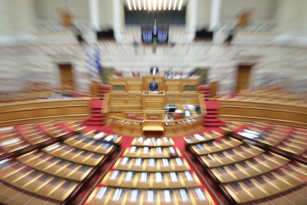 Αντιπολίτευση: βυθισμένη στον ποινικό λαϊκισμό για την υπόθεση Τεμπών