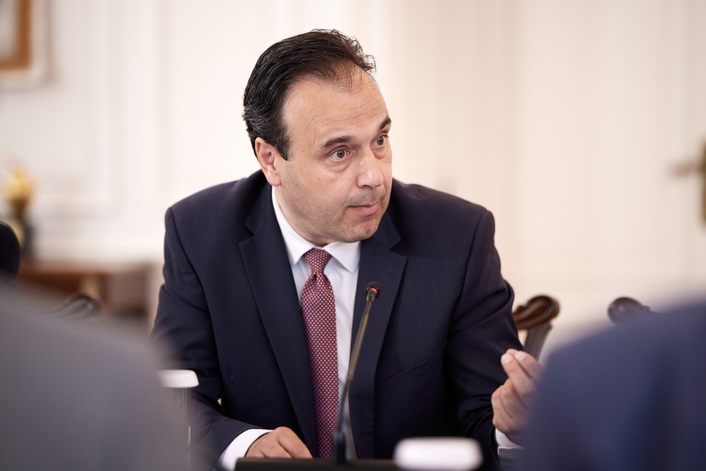 Παπαστεργίου: Να μπουν κανόνες σε σχέση με το όριο ηλικίας των παιδιών στο διαδίκτυο